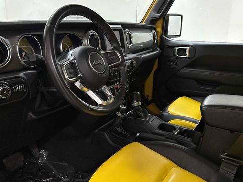 Used 2019 Jeep Wrangler Unlimited Sahara image 13