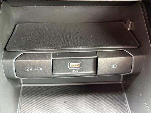 Used 2022 Kia Telluride LX image 19