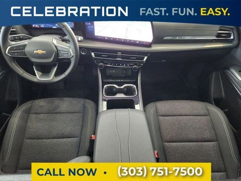 Certified 2025 Chevrolet Traverse LT w/ Sun and Wheel Package AWD/4WD image 9