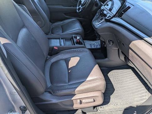 Used 2018 Honda Odyssey Touring image 12