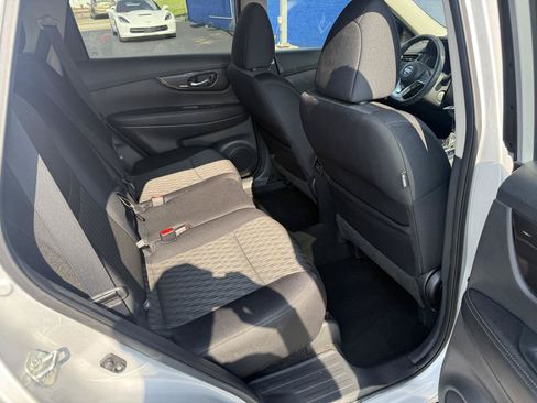 Used 2018 Nissan Rogue SV w/ Premium Package AWD/4WD image 23