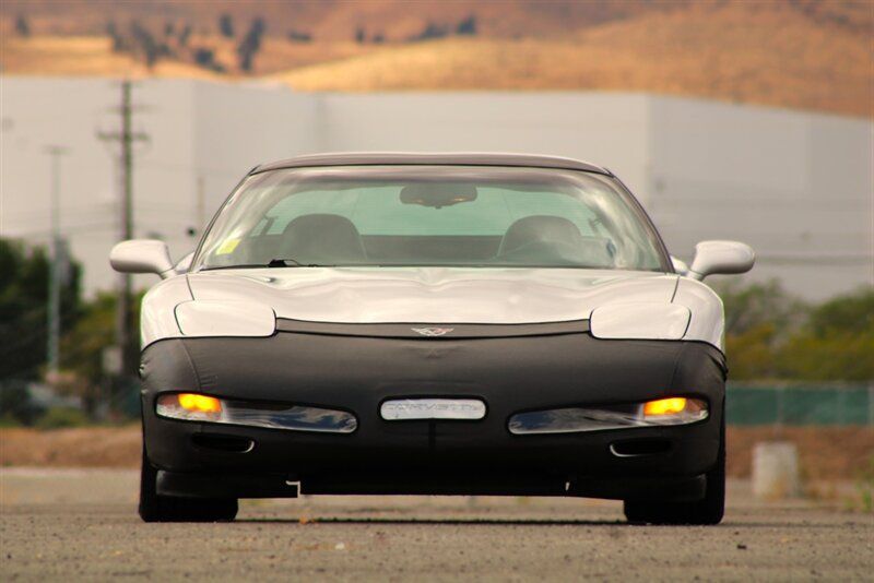 Used 1999 Chevrolet Corvette Coupe w/ Memory Pkg RWD image 5