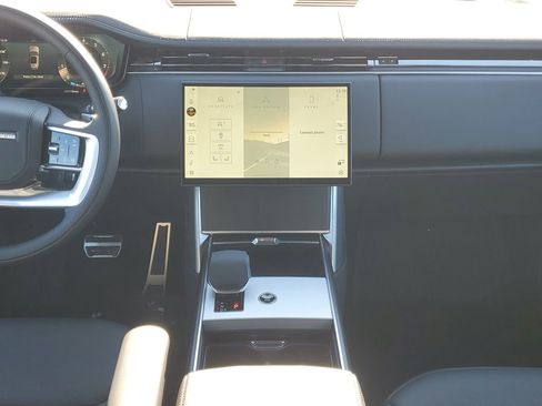 New 2026 Land Rover Range Rover Long Wheelbase SE AWD/4WD image 25
