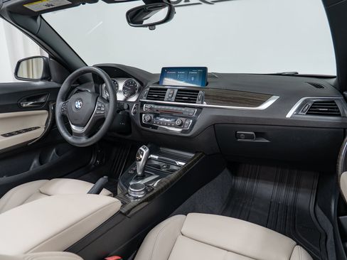 Used 2018 BMW 230i xDrive Convertible AWD/4WD image 14