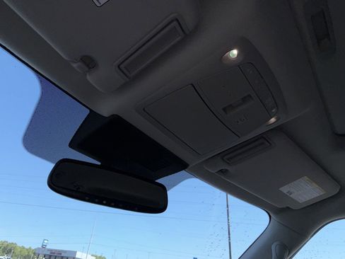 Used 2024 Nissan Armada SL RWD image 28