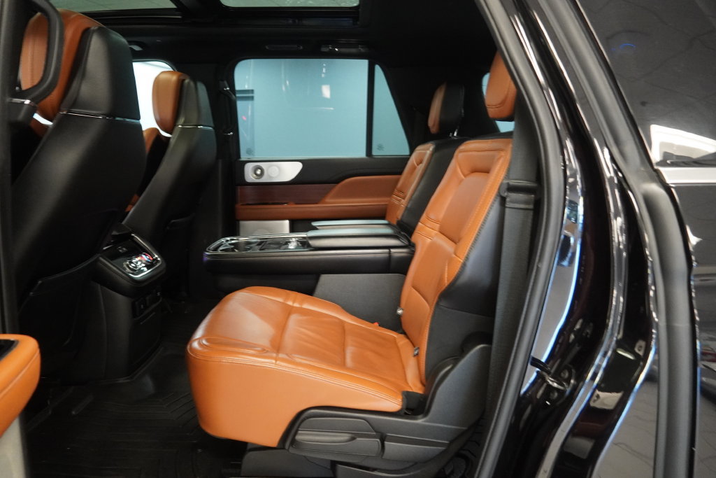 Used 2020 Lincoln Navigator L Reserve AWD/4WD image 29