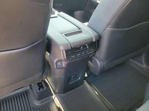New 2026 Toyota Grand Highlander XLE FWD image 13