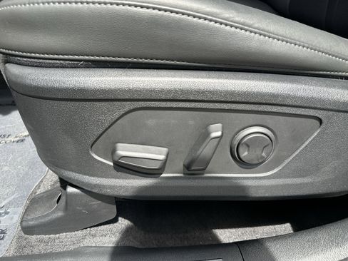 Certified 2025 Kia Sorento SX FWD image 14
