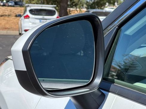 Used 2024 Nissan Rogue SV FWD image 54