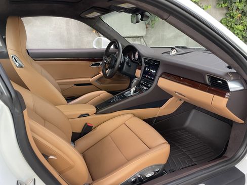 Used 2018 Porsche 911 Turbo S image 22