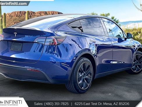 Used 2025 Tesla Model Y Long Range RWD image 2