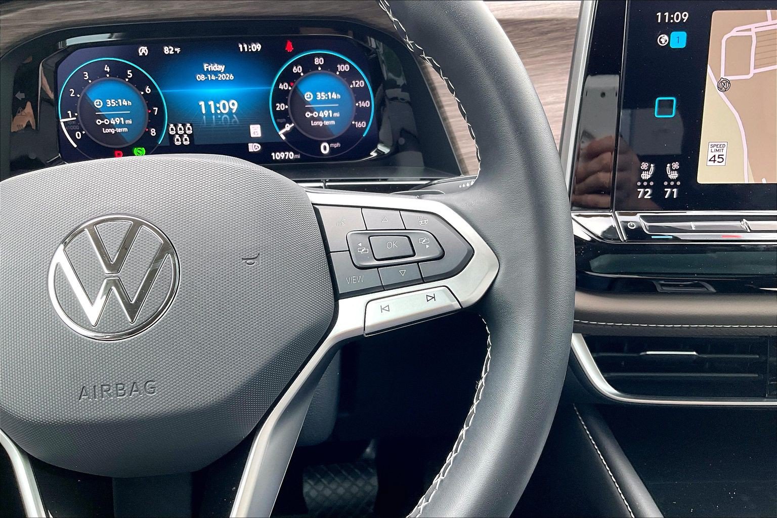 Used 2025 Volkswagen Atlas SEL AWD/4WD image 19
