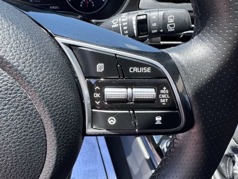 Used 2022 Kia Seltos SX w/ Sunroof Package AWD/4WD image 21