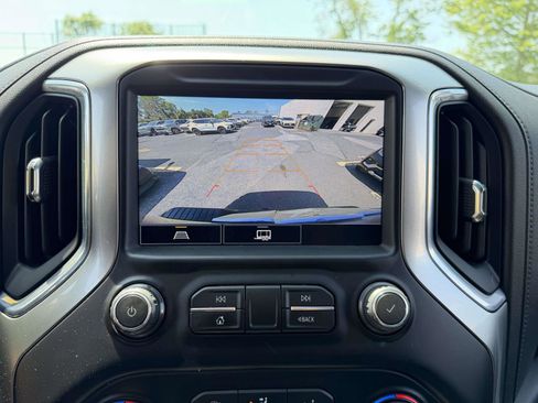 Used 2021 Chevrolet Silverado 1500 LT Trail Boss w/ Convenience Package II AWD/4WD image 27