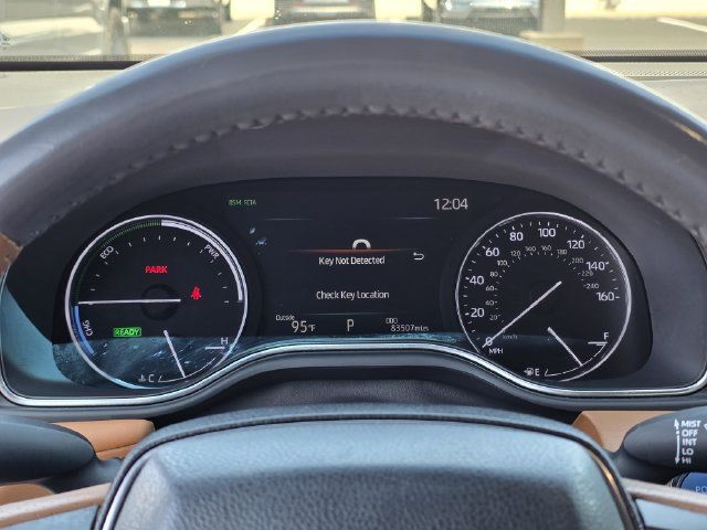 Used 2021 Toyota Avalon Limited FWD image 12