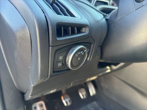 Used 2018 Ford Focus ST image 18