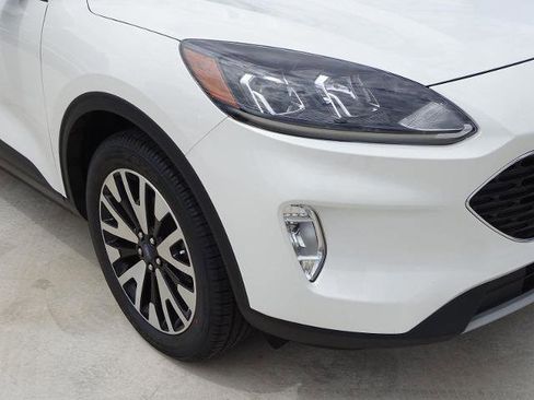 Certified 2020 Ford Escape SEL image 2