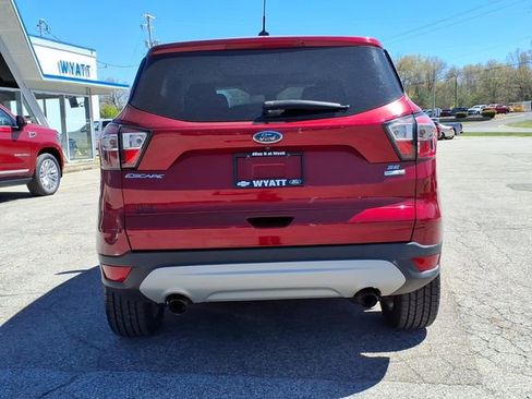 Used 2017 Ford Escape SE AWD/4WD image 14