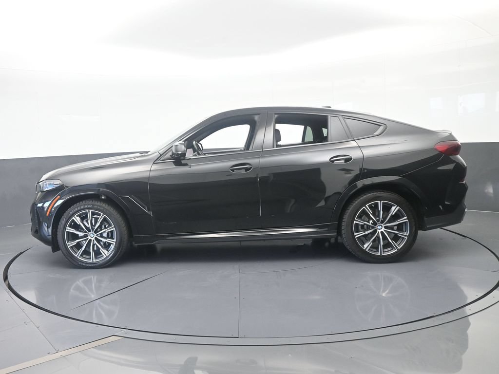 Used 2025 BMW X6 xDrive40i AWD/4WD image 3