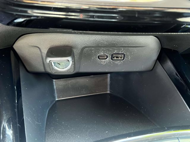 Used 2024 Chevrolet Trax LT w/ Driver Confidence Package FWD image 30