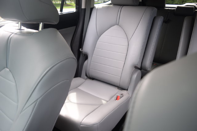 Used 2021 Toyota Highlander XLE FWD image 15