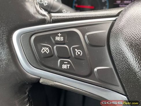 Used 2018 Chevrolet Equinox LT image 17