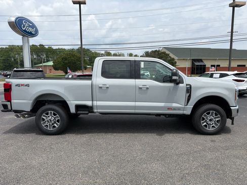 New 2026 Ford F250 Lariat AWD/4WD image 2