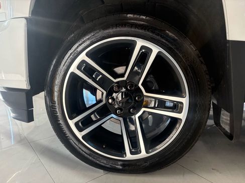 Used 2018 Chevrolet Silverado 1500 LT w/ All Star Edition AWD/4WD image 37