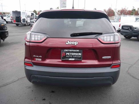 Used 2019 Jeep Cherokee Latitude w/ Popular Appearance Group image 17
