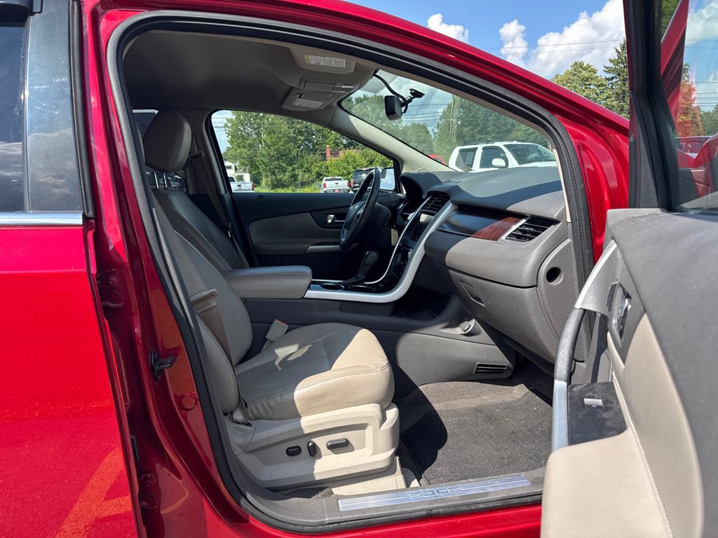 Used 2012 Ford Edge Limited AWD/4WD image 13