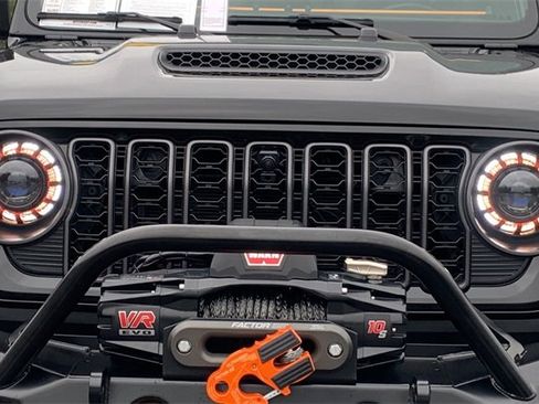 Certified 2021 Jeep Gladiator Mojave image 9