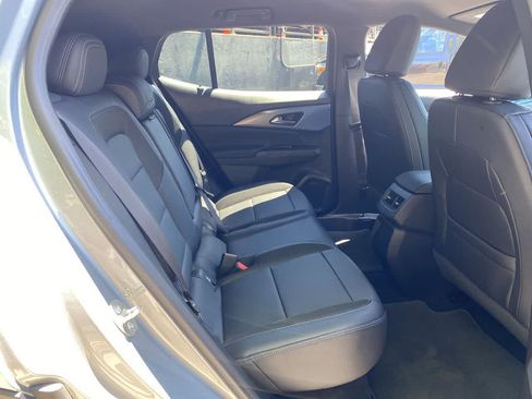 Used 2026 Chevrolet Equinox EV LT FWD image 17