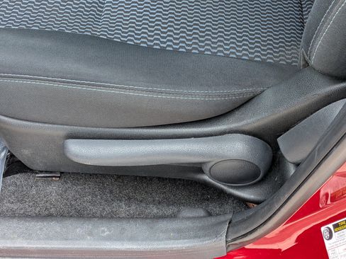 Used 2015 Nissan Versa Note SV w/ Sport Value Package FWD image 18