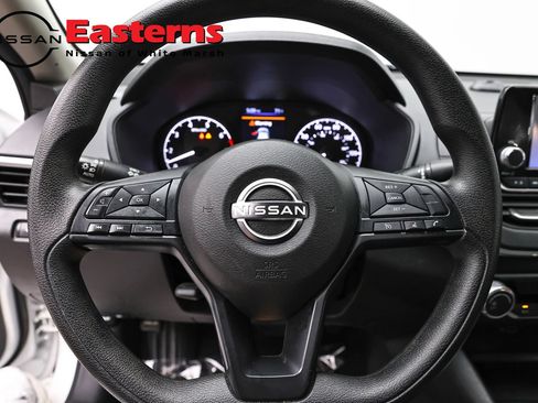 Used 2024 Nissan Altima 2.5 S FWD image 10