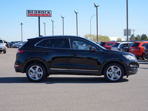 Used 2017 Lincoln MKC Premiere AWD/4WD image 2