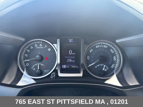 Used 2018 Toyota Tacoma SR5 AWD/4WD image 22