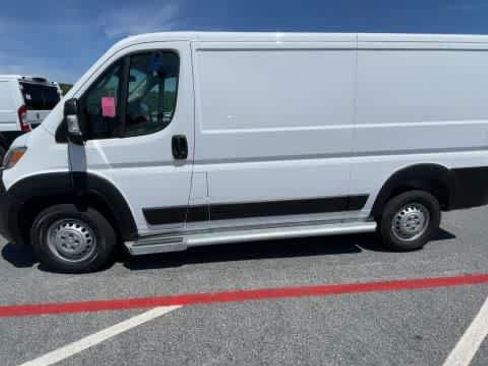 Used 2025 RAM ProMaster 2500 w/ U-Haul Equipment Group FWD image 3