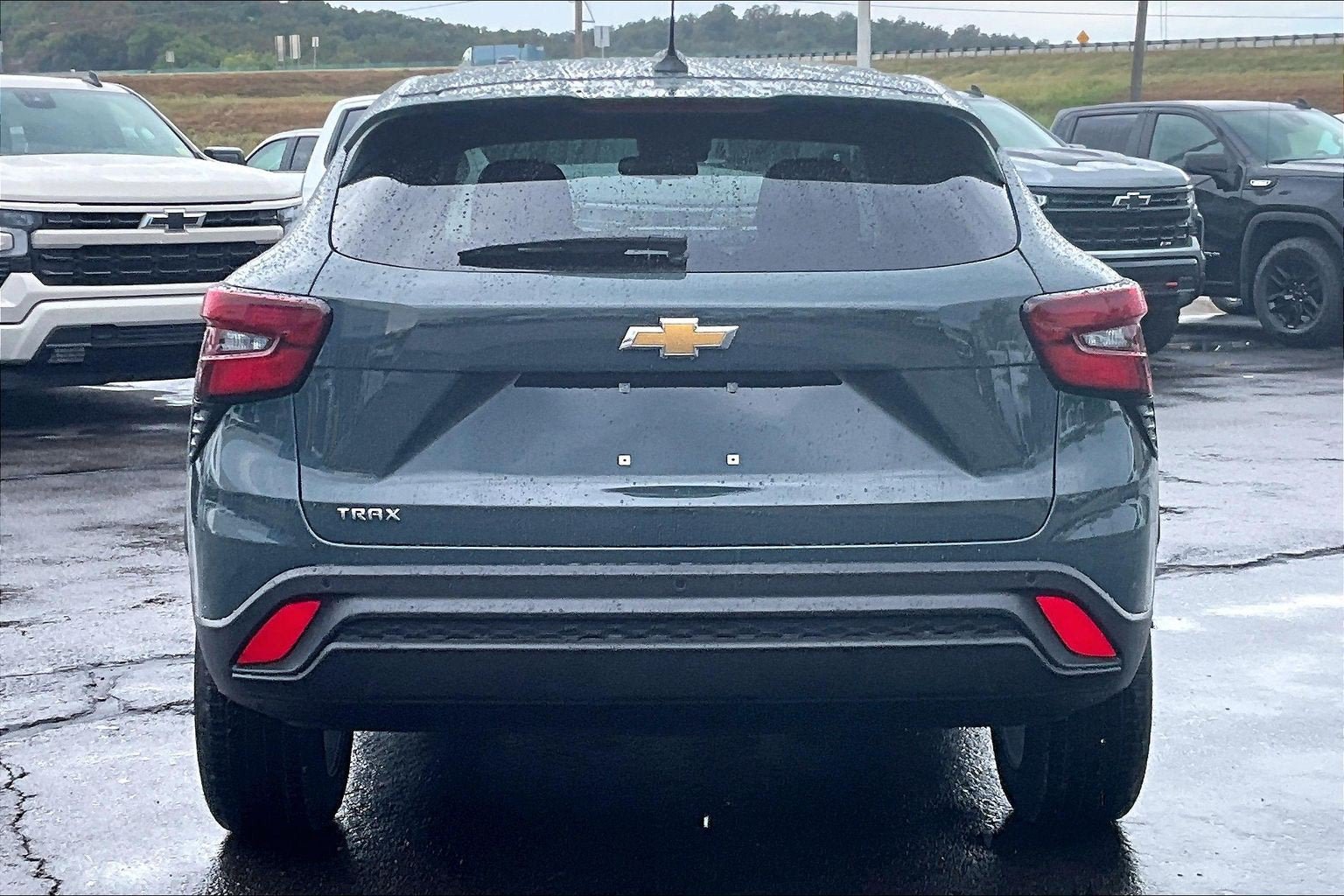 New 2026 Chevrolet Trax LS w/ LS Convenience Package FWD image 4