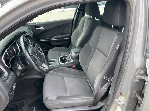 Used 2017 Dodge Charger SXT AWD/4WD image 10