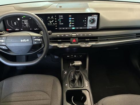 Used 2025 Kia K4 EX FWD image 26