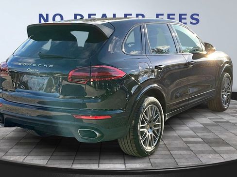 Used 2017 Porsche Cayenne Platinum Edition image 6