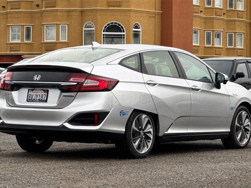 Used 2021 Honda Clarity Plug-In Hybrid image 4