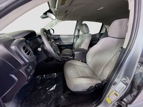 Used 2022 Toyota Tacoma SR AWD/4WD image 21