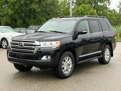 Used 2016 Toyota Land Cruiser AWD/4WD image 4