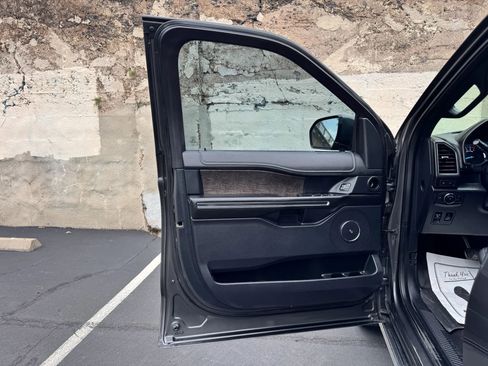 Used 2019 Ford Expedition Max Limited w/ Texas Edition Package RWD image 12