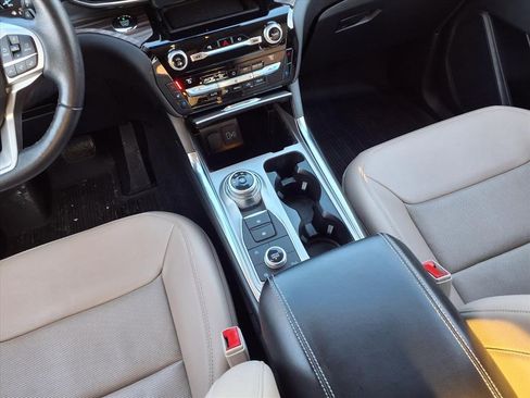 Used 2021 Ford Explorer Limited w/ Equipment Group 301A image 12