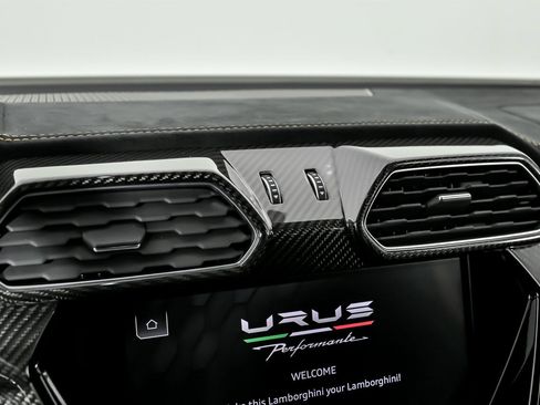 Used 2023 Lamborghini Urus Performante image 38