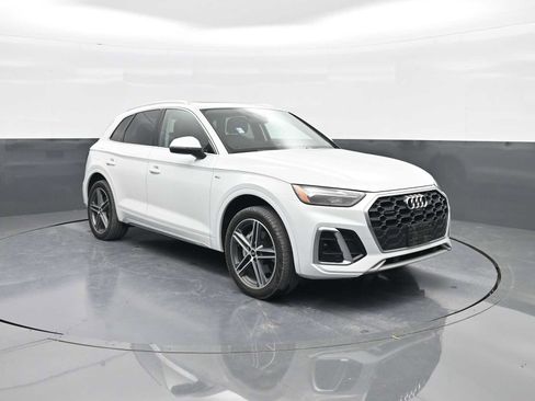 Used 2021 Audi Q5 e Premium Plus image 1