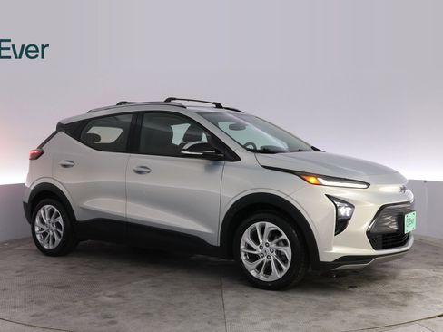 Used 2023 Chevrolet Bolt EUV LT w/ Driver Confidence Package FWD image 14