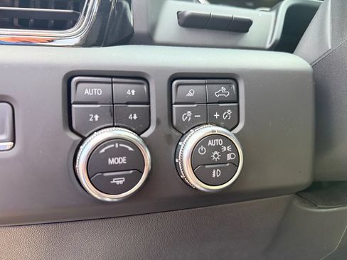 Used 2024 GMC Sierra 1500 AT4X AWD/4WD image 17